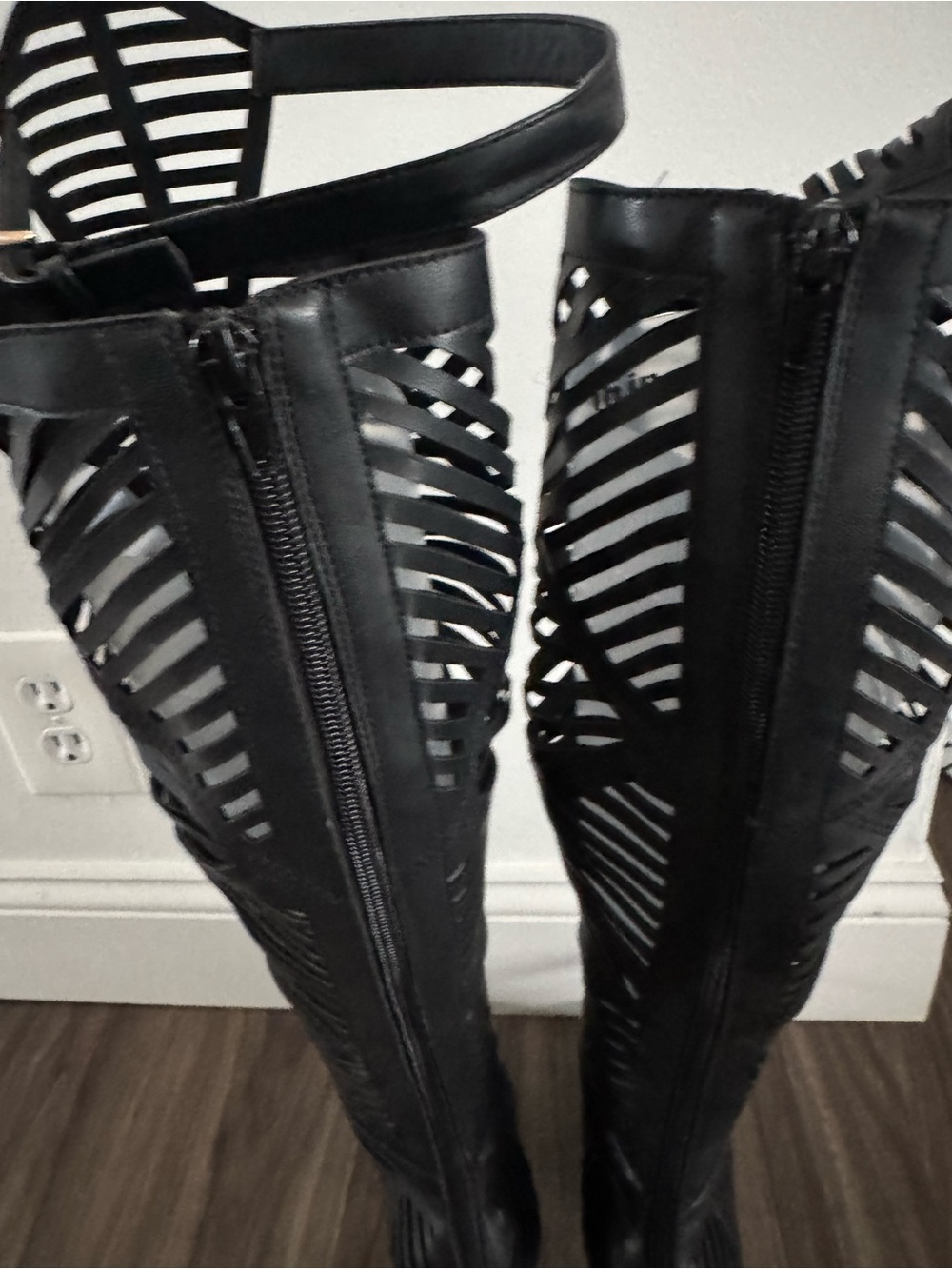 Black Laser-Cut Knee-High Gladiator Heels - Women's - Picture 7 of 11